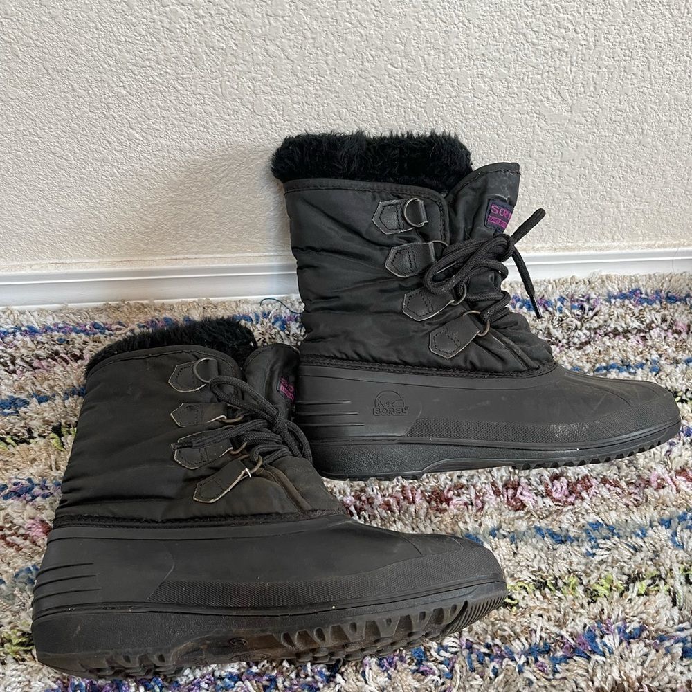 Sorel all black snow boots